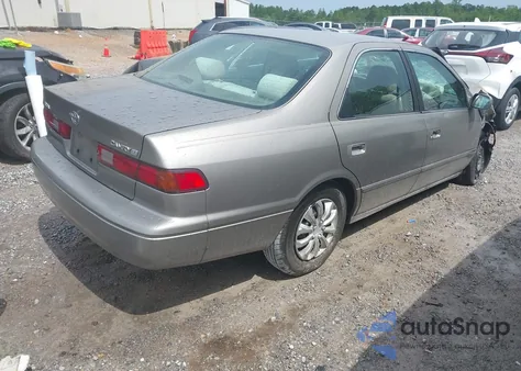 1998 Toyota Camry Le из США, поврежденный, VIN 4T1BG22KXWU189980